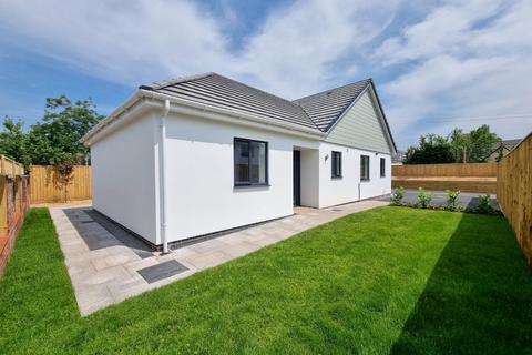 4 bedroom bungalow for sale, Cherry Tree Gardens, Tiverton, Devon, EX16