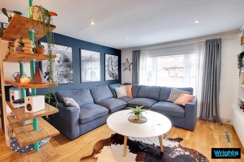 42 Manor Road, Trowbridge, BA14 9HR