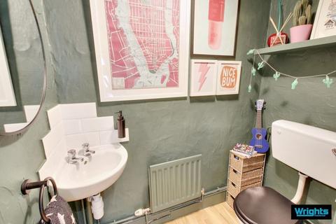 42 Manor Road, Trowbridge, BA14 9HR