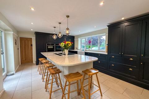 Sandy Lodge Cheddleton Road, Leek, ST13 5QZ