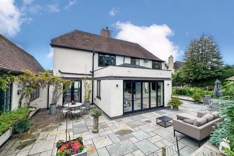 Sandy Lodge Cheddleton Road, Leek, ST13 5QZ