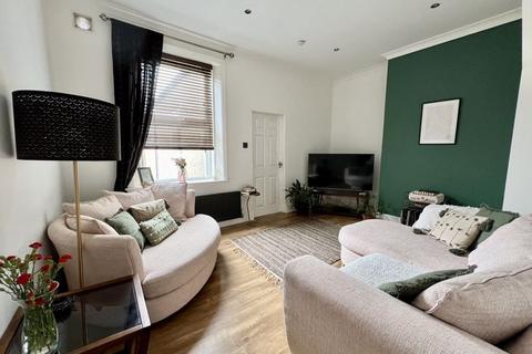 2 bedroom apartment for sale, North King Street, North Shields