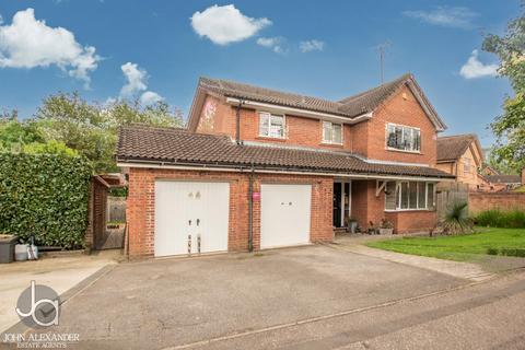 4 bedroom detached house for sale, Summerfields, Sible Hedingham