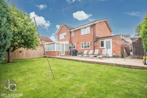 4 bedroom detached house for sale, Summerfields, Sible Hedingham