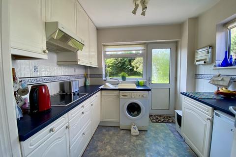 76 Anderida Road, Eastbourne, BN22 0PZ