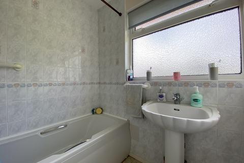 76 Anderida Road, Eastbourne, BN22 0PZ