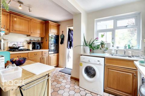 59 Albert Road, Romford, RM1 2PS