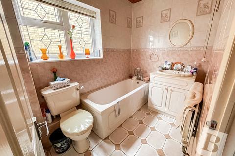 4 bedroom semi-detached house for sale, Mawney Road, Romford, RM7