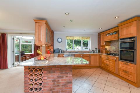 4 bedroom detached house for sale, Banbury Road, Stratford-upon-Avon CV37