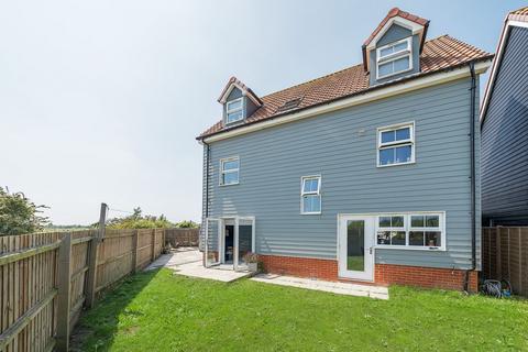 4 bedroom detached house for sale, Sandy Crescent, Great Wakering, SS3