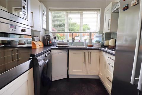 3 bedroom semi-detached house for sale, Walkden Road, Manchester M28