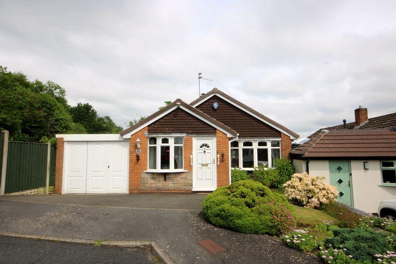 Wolverley Avenue, Stourbridge DY8 3 bed detached house for sale £350,000