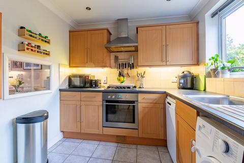24 Chandlers Close, Wantage, OX12 8EW