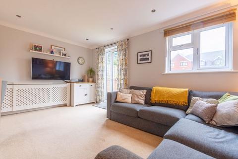 24 Chandlers Close, Wantage, OX12 8EW