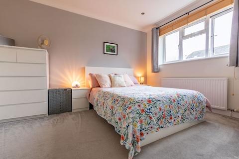 24 Chandlers Close, Wantage, OX12 8EW