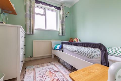 24 Chandlers Close, Wantage, OX12 8EW