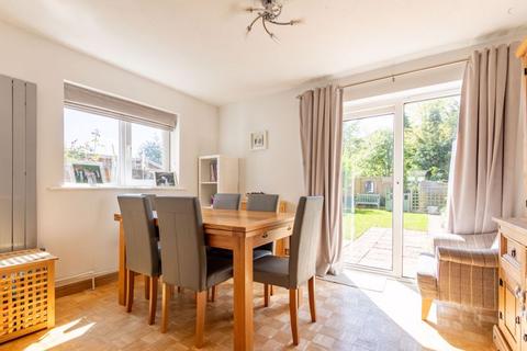 2 Dean Butler Close, Wantage, OX12 9EJ