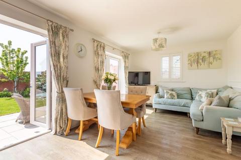 23 Douglas Drive, Grove, Wantage, OX12 0GL