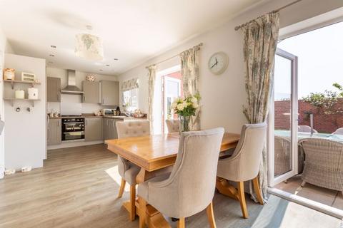 23 Douglas Drive, Grove, Wantage, OX12 0GL