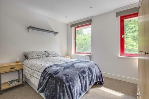 2 bedroom apartment for sale, Wooburn House