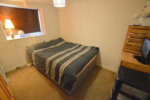 1 bedroom maisonette for sale, Ashton Road, South Luton, Luton, Bedfordshire, LU1 3QE