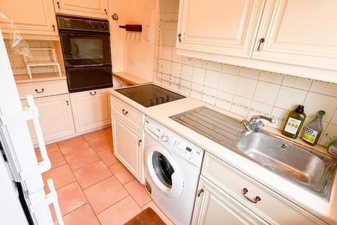 2 bedroom house for sale, Cricklewood, London NW2