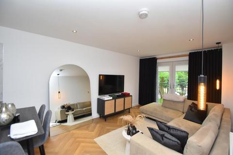 2 bedroom flat for sale, Garngaber Place, Moodiesburn, Glasgow, G69 0AF