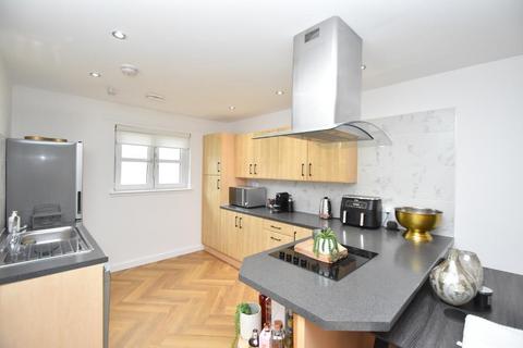 2 bedroom flat for sale, Garngaber Place, Moodiesburn, Glasgow, G69 0AF