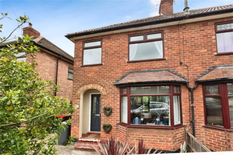 3 bedroom semi-detached house for sale, West Crescent, Beeston, NG9 1QE