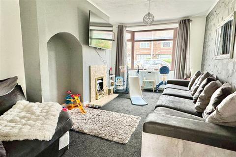 3 bedroom semi-detached house for sale, West Crescent, Beeston, NG9 1QE