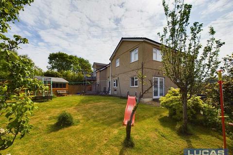 4 bedroom detached house for sale, Stad Foel Graig, Llanfairpwll