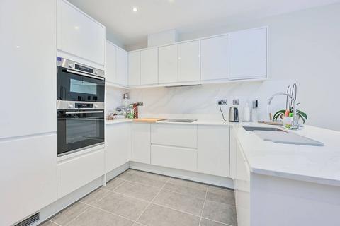 3 bedroom flat for sale, Bromyard Avenue, East Acton, London, W3