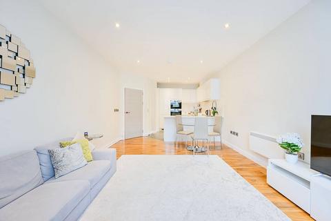 3 bedroom flat for sale, Bromyard Avenue, East Acton, London, W3