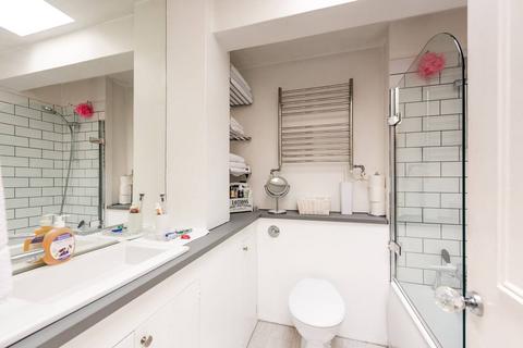 Studio to rent, Sloane Avenue, Chelsea, London, SW3