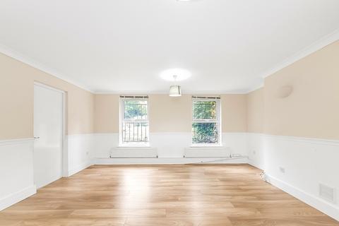 2 bedroom apartment to rent, Thicket Road, London, SE20