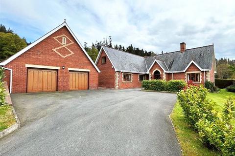 5 bedroom bungalow for sale, Poplar Drive, Leighton, Welshpool, Powys, SY21