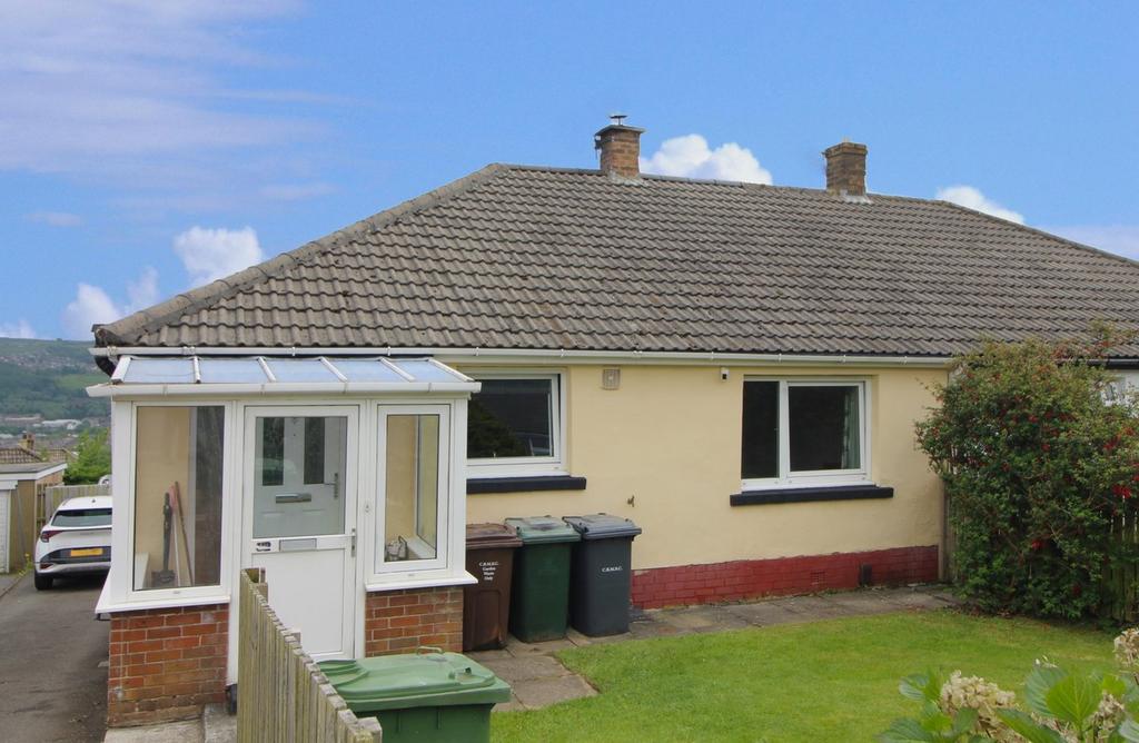 Shann Avenue, Keighley, BD21 2 bed semidetached bungalow for sale £