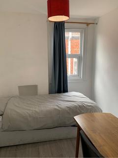 House share to rent, Larch Road, London, NW2