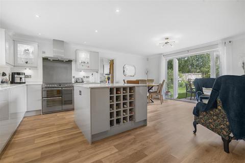 2 Farriers Close, Fringford, Bicester, OX27 8DD