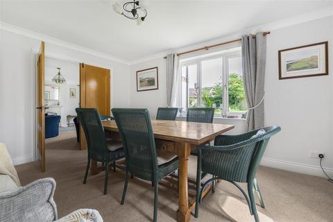 2 Farriers Close, Fringford, Bicester, OX27 8DD