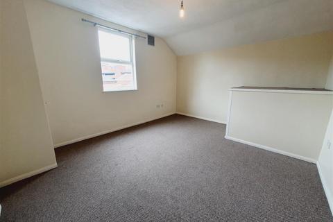 1 bedroom flat to rent, Newland Street, Northamptonshire NN16