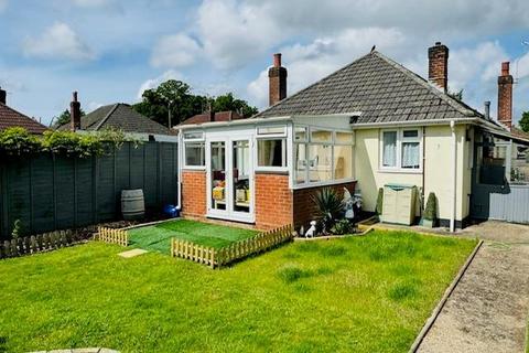 2 bedroom detached bungalow for sale, Howton Close, Bournemouth