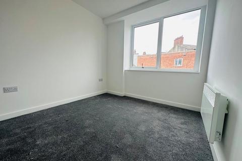 2 bedroom flat to rent, Sik House, Macclesfield, SK11 7JH