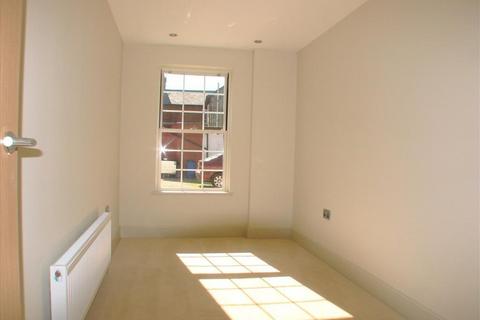2 bedroom flat to rent, Whitehorse Street, BALDOCK