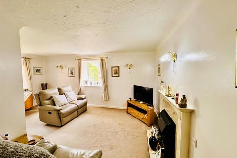 2 bedroom flat for sale, Filey Road, Scarborough