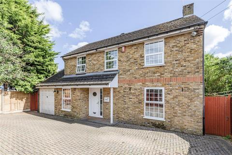 4 bedroom detached house for sale, Berrys Lane, West Byfleet KT14