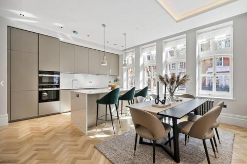 3 bedroom apartment to rent, Kensington Court, Kensington, W8