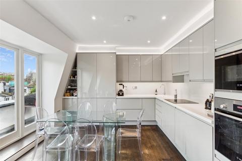 2 bedroom apartment to rent, Russell Road, Kensington, W14