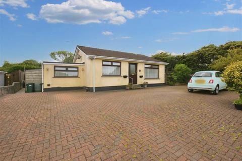 2 bedroom detached bungalow for sale, Vogue, St. Day