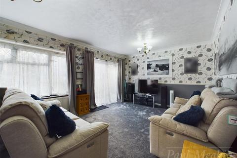 3 bedroom house for sale, Danebury, New Addington, Croydon